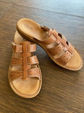 Clarks Artisan Tan Leather Slide Sandals for Women 7M